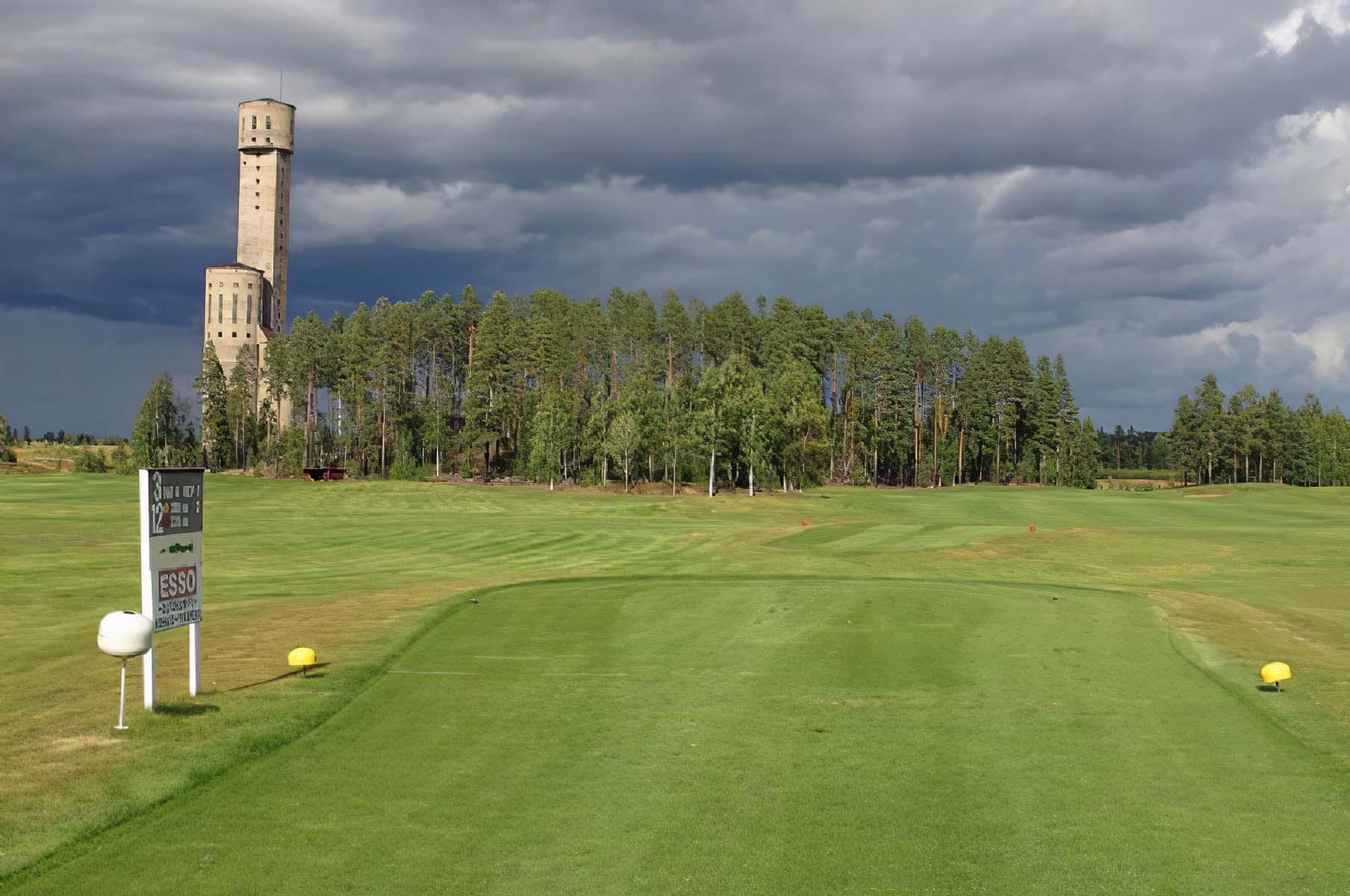 Keretti 1. kuva – Golfpiste Kenttäopas – Suomi