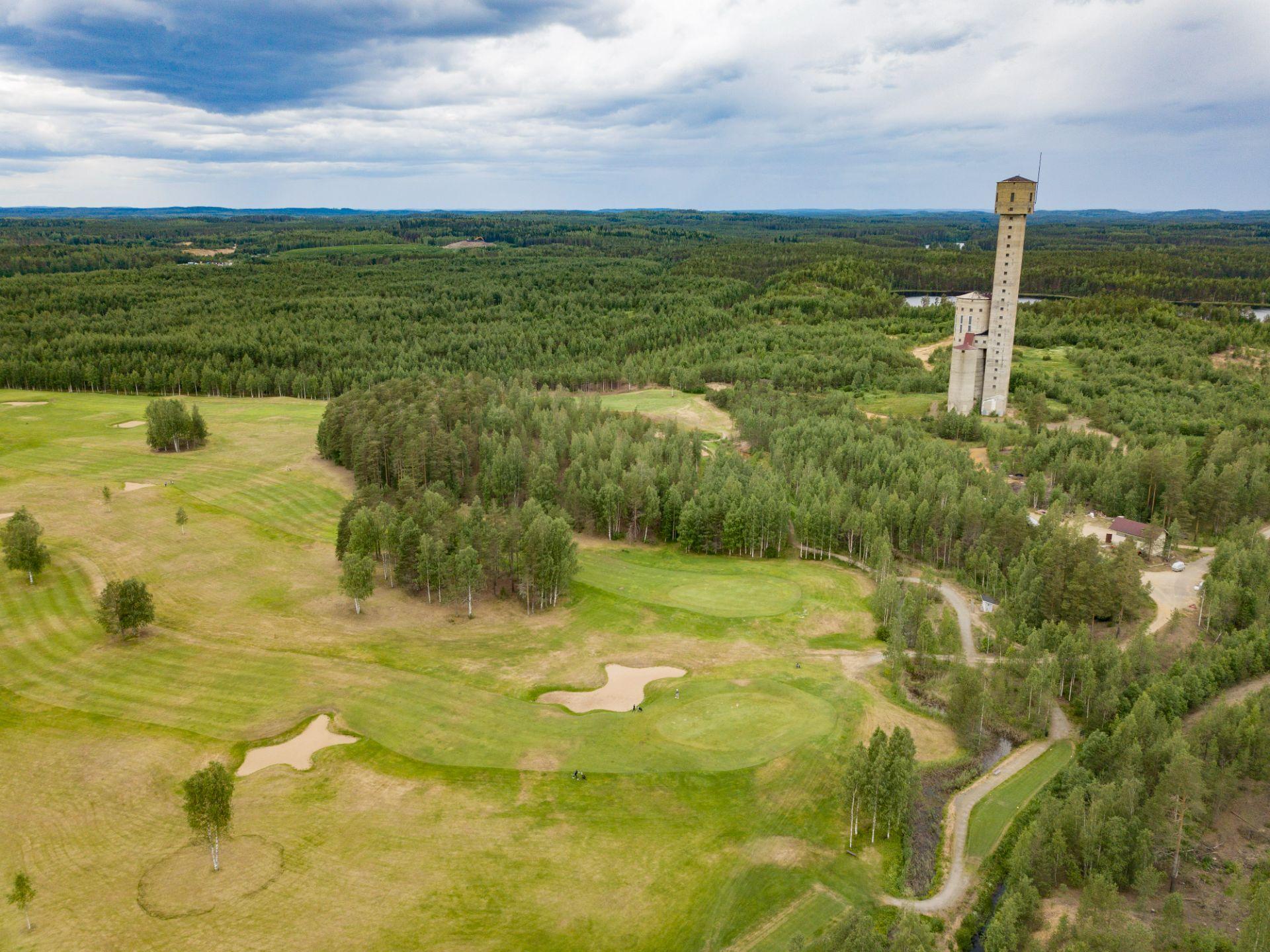Keretti 2. kuva – Golfpiste Kenttäopas – Suomi