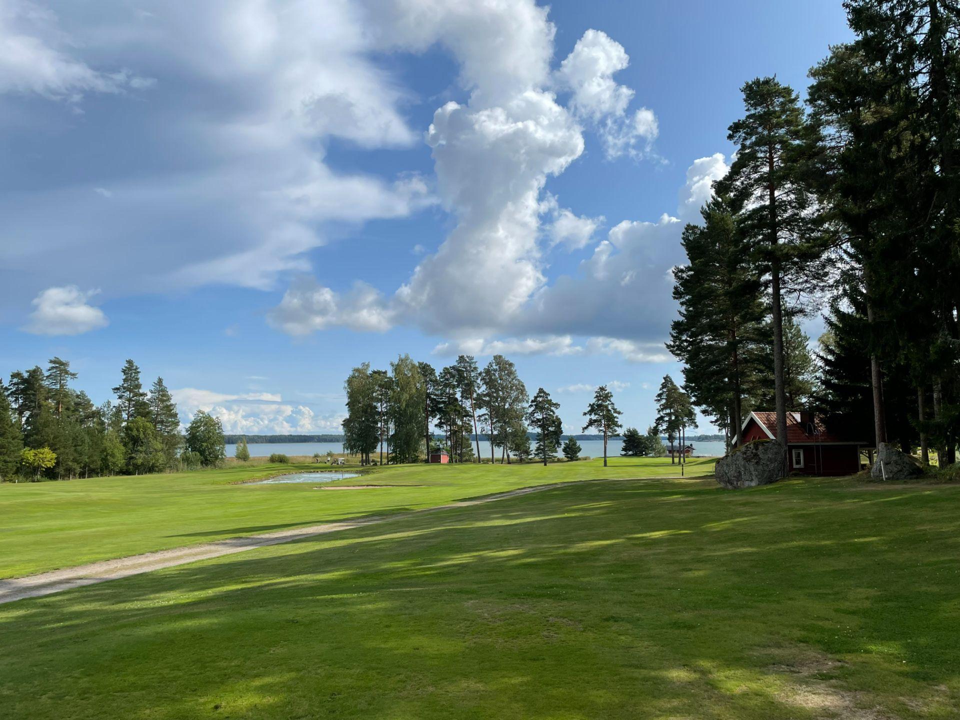Bökars 1. kuva – Golfpiste Kenttäopas – Suomi