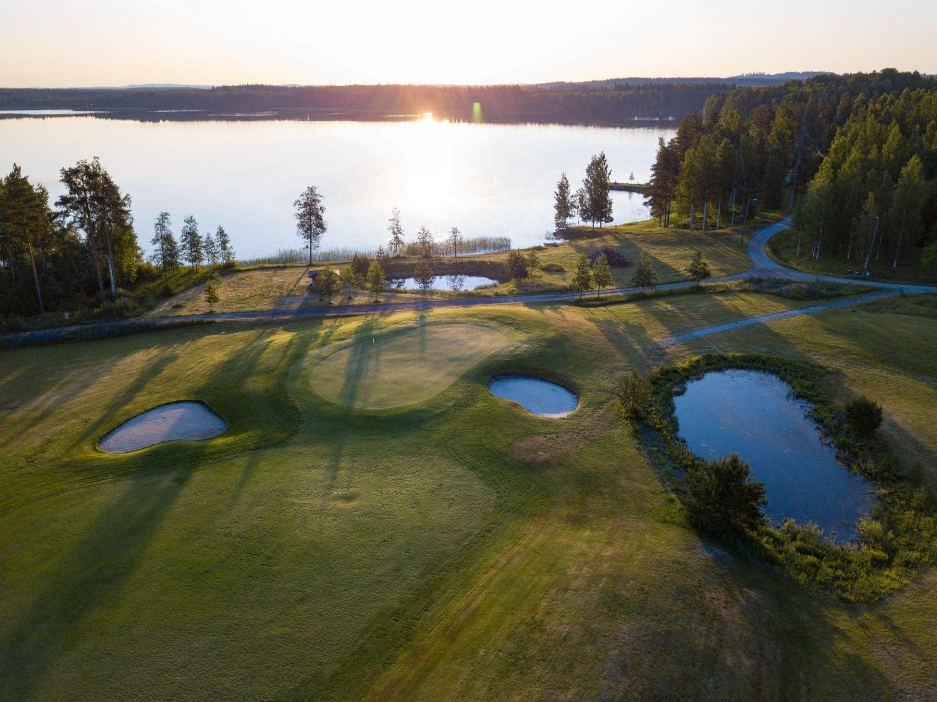 Revontuli Golf 1. kuva – Golfpiste Kenttäopas – Suomi