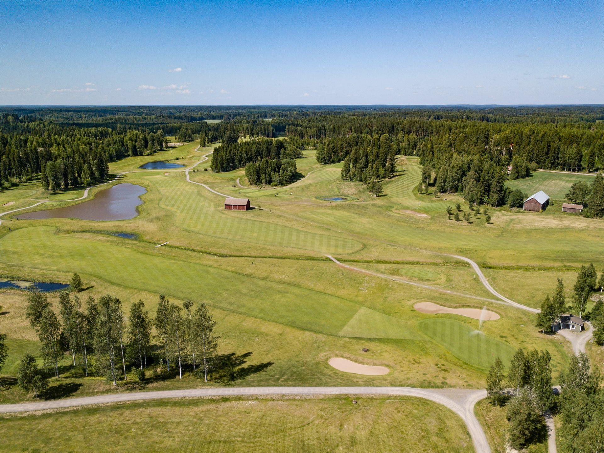 Hirvihaaran Golf 2. kuva – Golfpiste Kenttäopas – Suomi