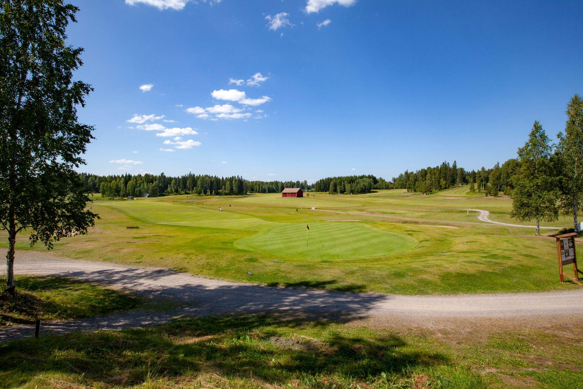 Hirvihaaran Golf 3. kuva – Golfpiste Kenttäopas – Suomi