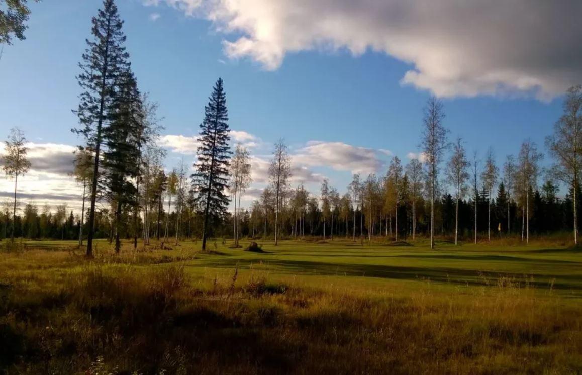 Oulujokilaakson Golf 2. kuva – Golfpiste Kenttäopas – Suomi