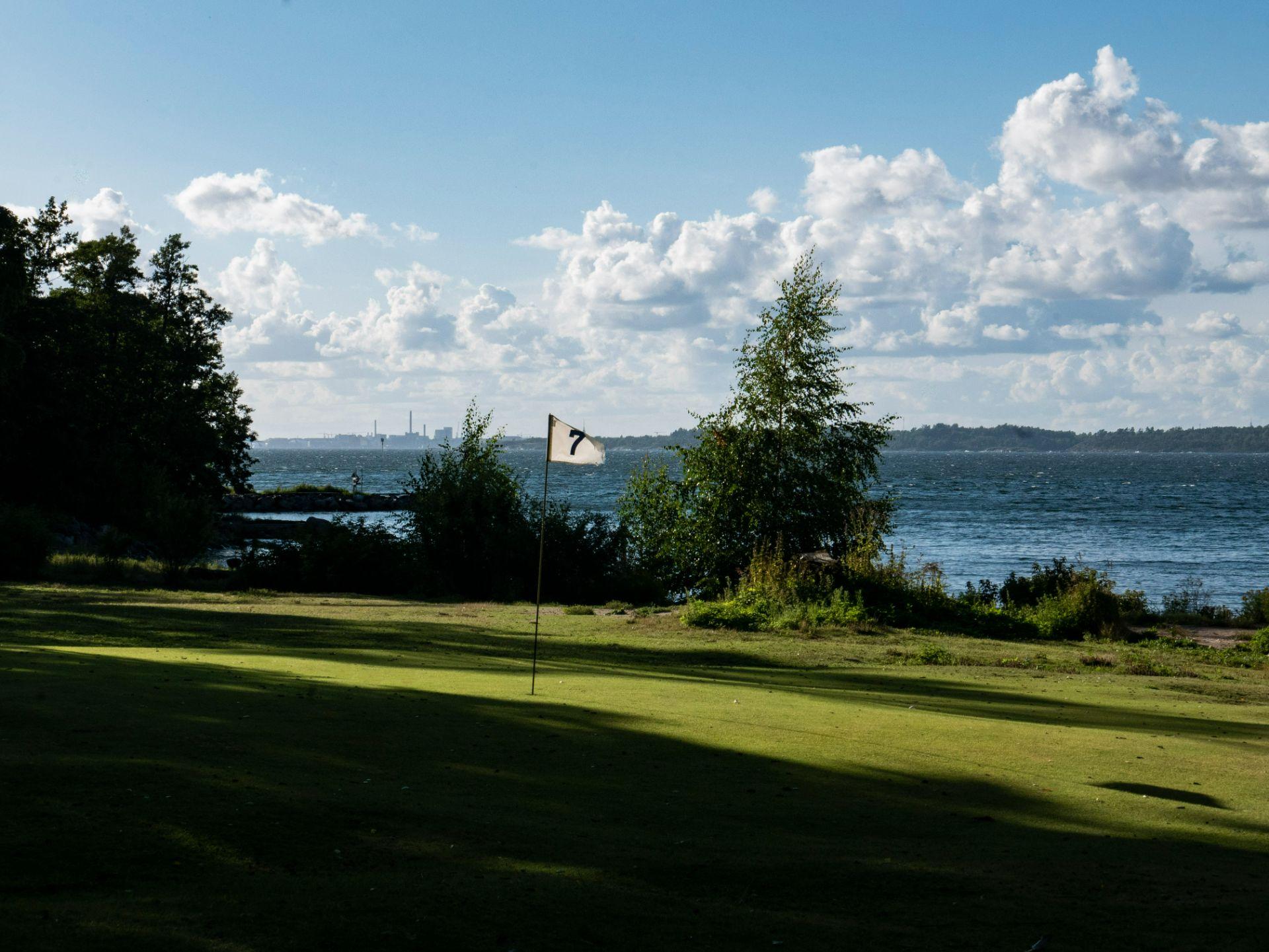 Isosaari Golf & Yacht Club 1. kuva – Golfpiste Kenttäopas – Suomi