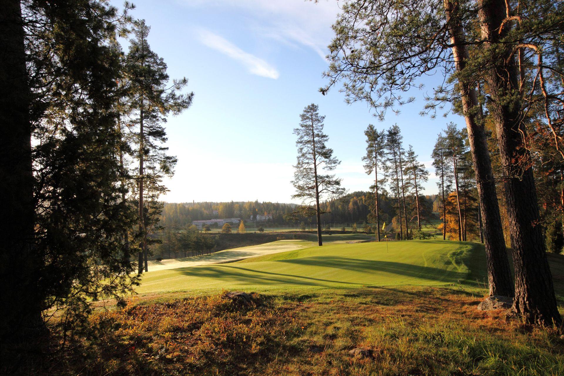 Suur-Helsingin Golf 1. kuva – Golfpiste Kenttäopas – Suomi