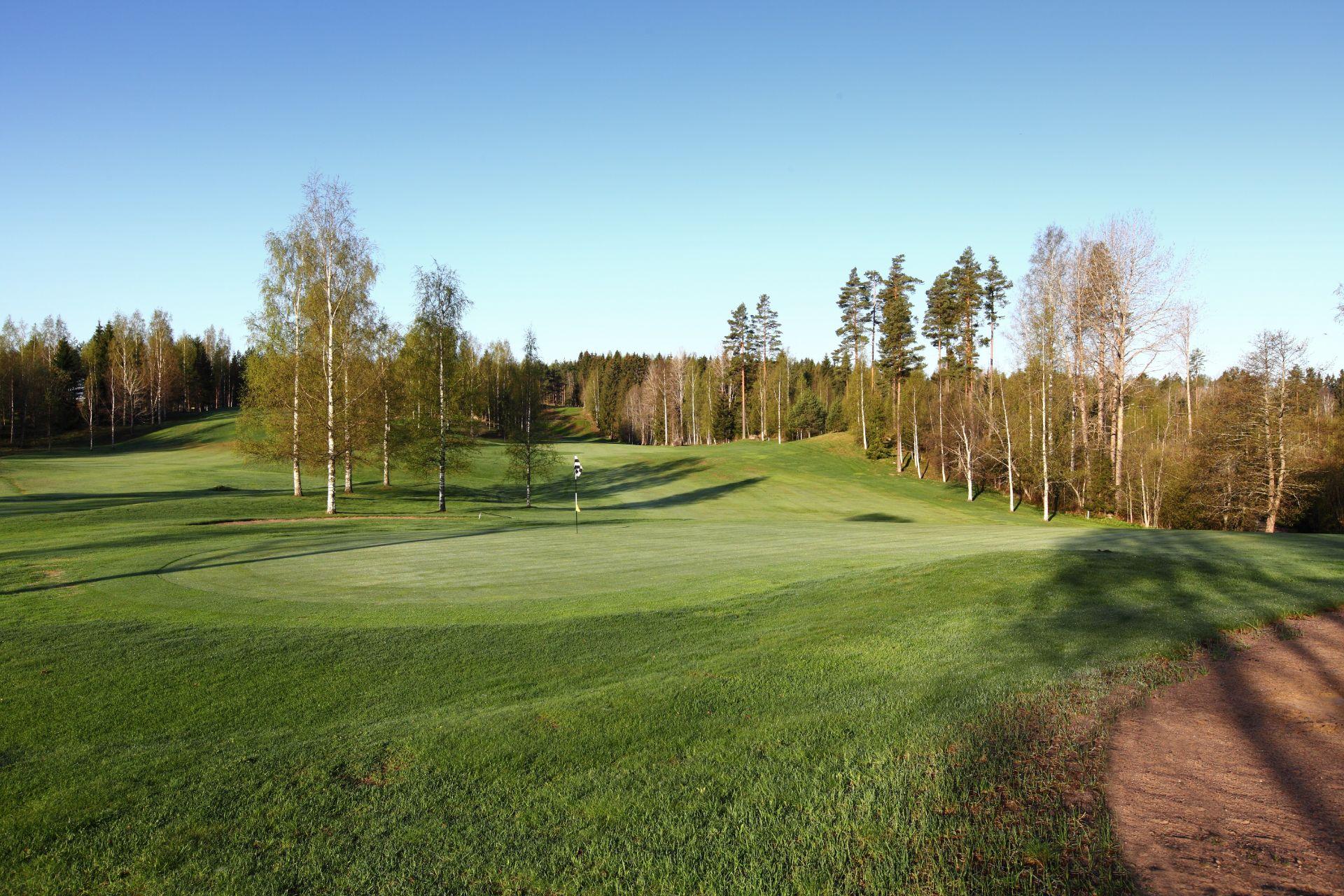 Nurmijärven Golfklubi 1. kuva – Golfpiste Kenttäopas – Suomi
